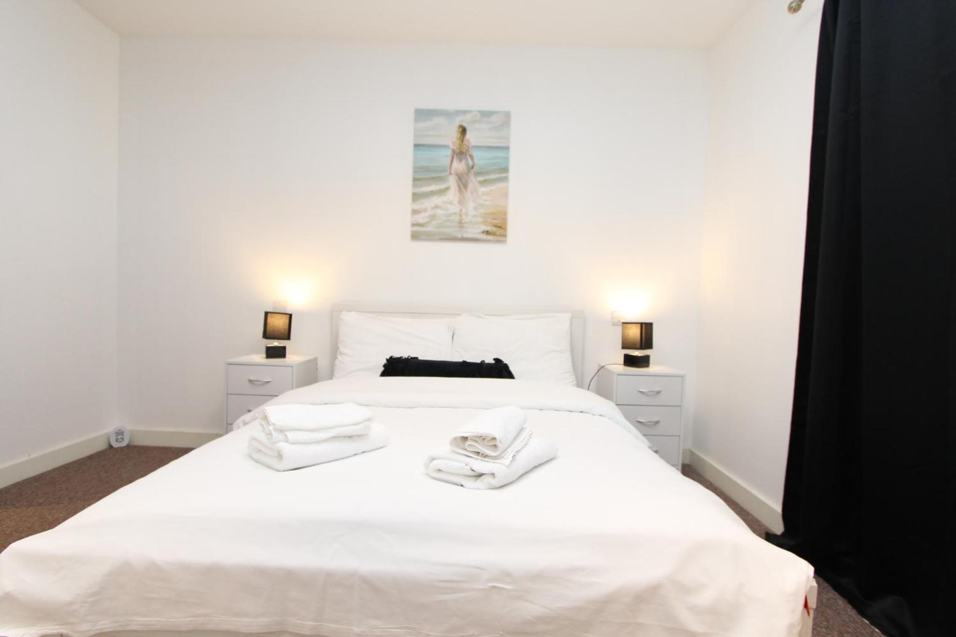 Spacious & Modern 1 Bedroom Close To Station In E16 Londra Esterno foto